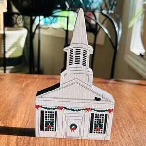 Cats meow village Gates Mills Church Ohio Western Reserve Christmas Series￼